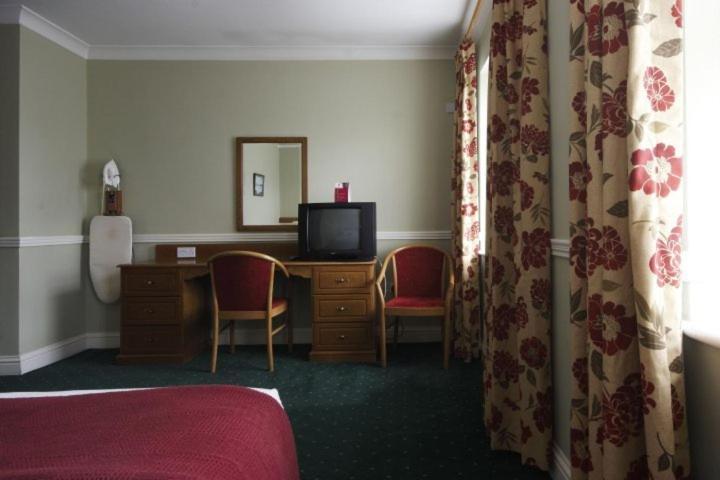 Tralee Benners Hotel Стая снимка