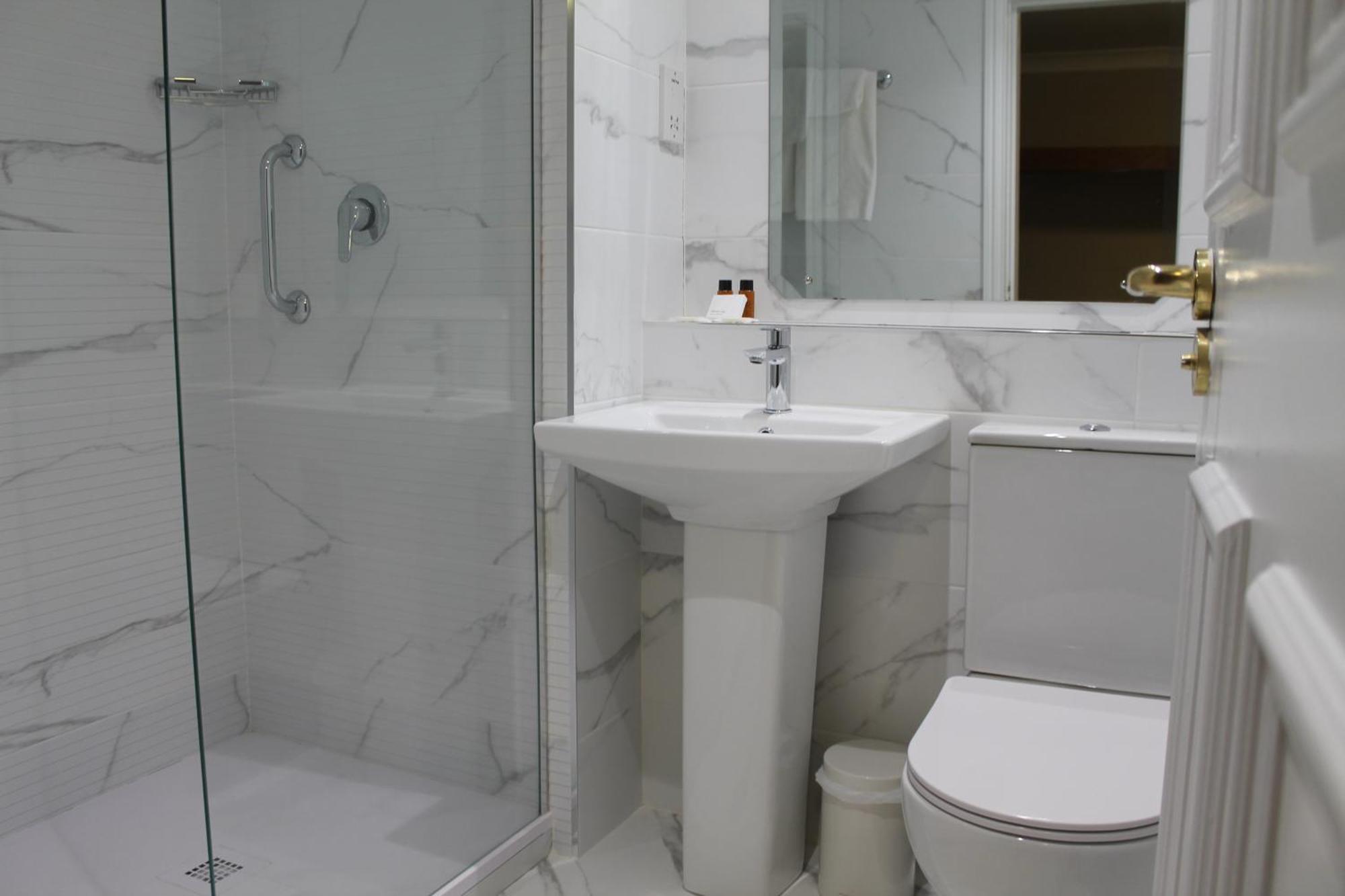 Tralee Benners Hotel Екстериор снимка